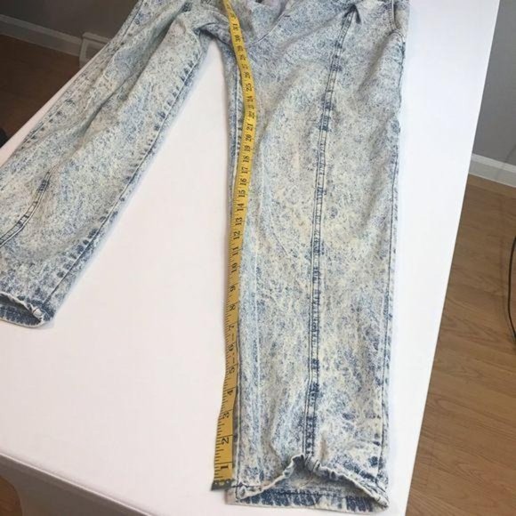 Vintage Acid Wash High Waist Pleated Jeans - Picture 9 of 12